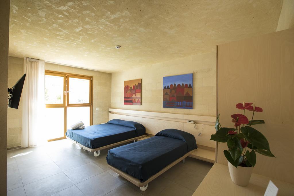 Cave Bianche Hotel ฟาวีญานา ภายนอก รูปภาพ