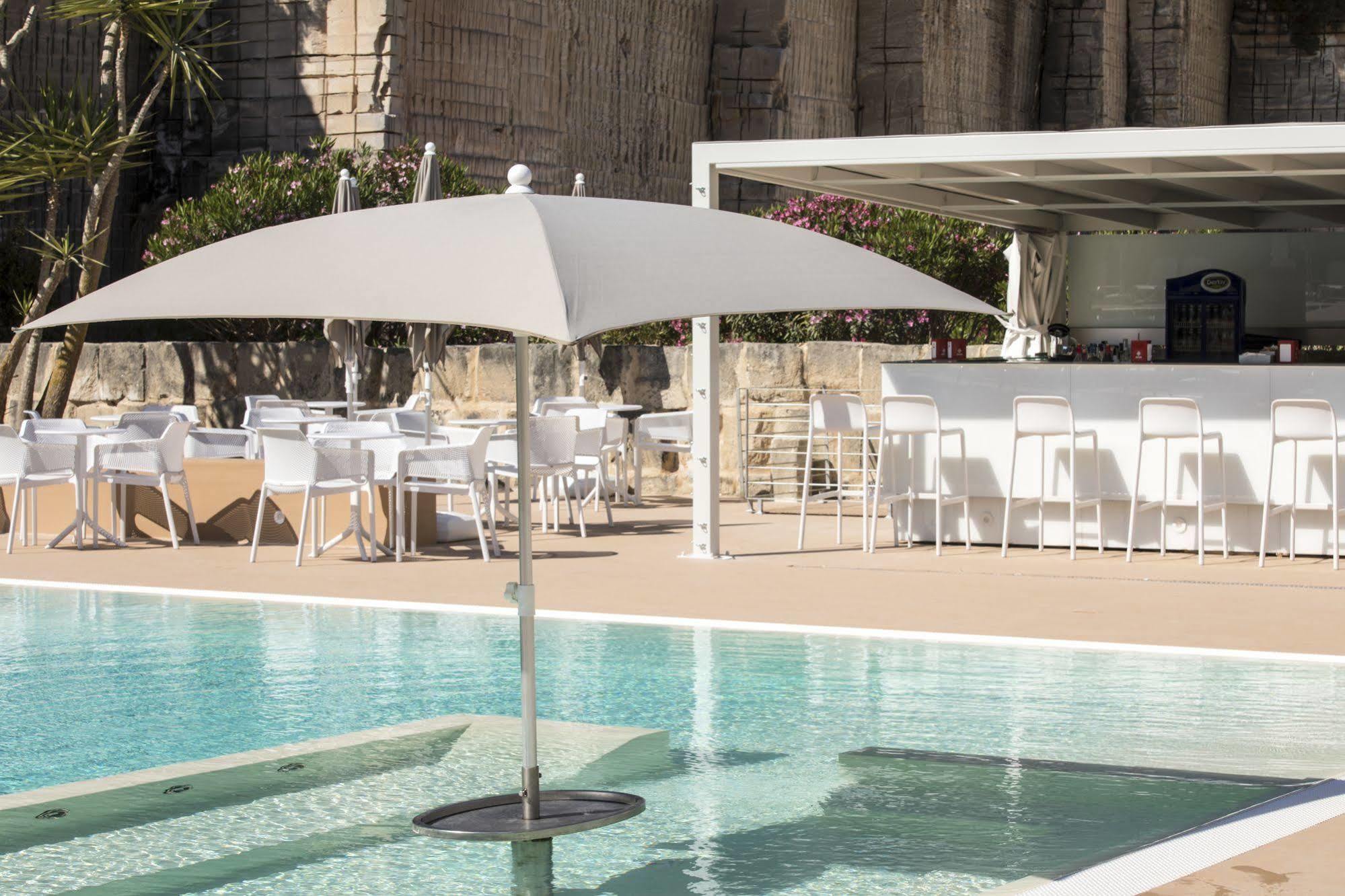 Cave Bianche Hotel ฟาวีญานา ภายนอก รูปภาพ